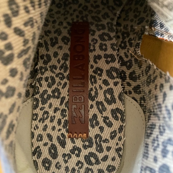 Billabong bootie NWOB - Picture 5 of 6